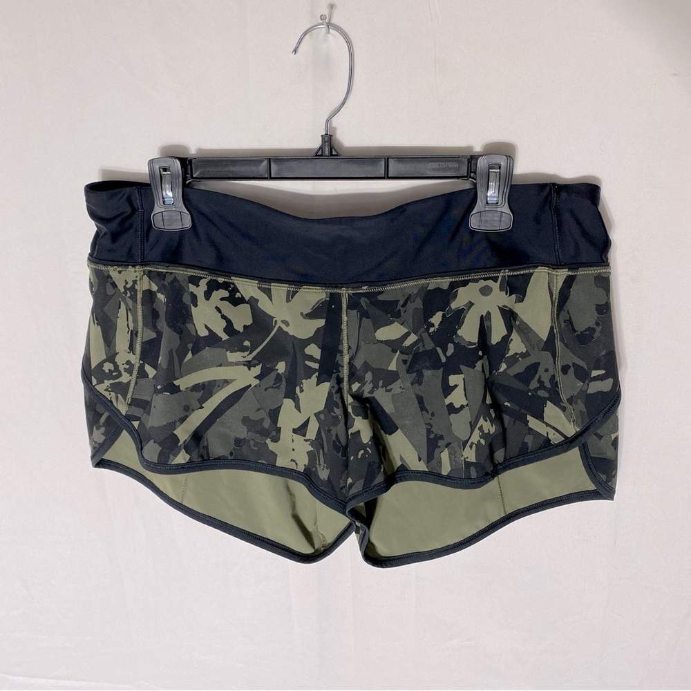 Lululemon Athletica Fatigue Green Black Camo Low Rise Pop Cut Speed Shorts 12